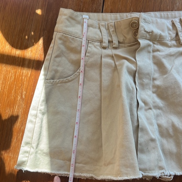 Size small mini skirt! Tan - Picture 5 of 5